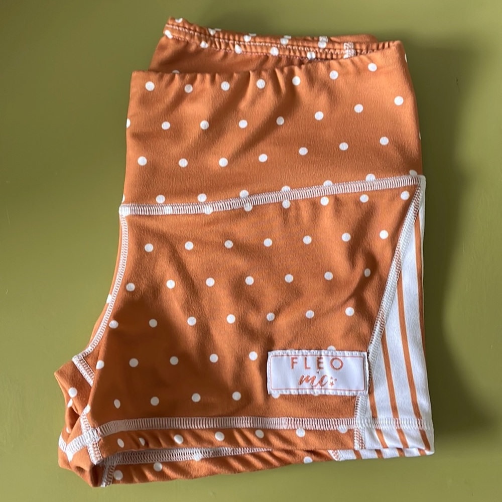 FLEO shorts